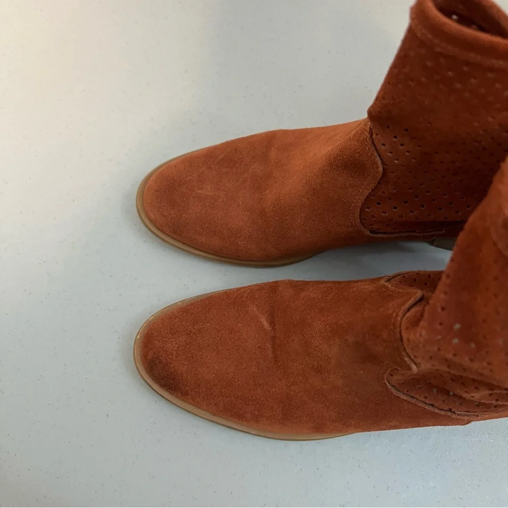 Sundance Suede Leather Booties Sz 38 or 7.5